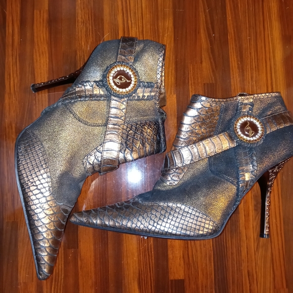 Vintage Baby Phat Ankle Boots. Size 8.5